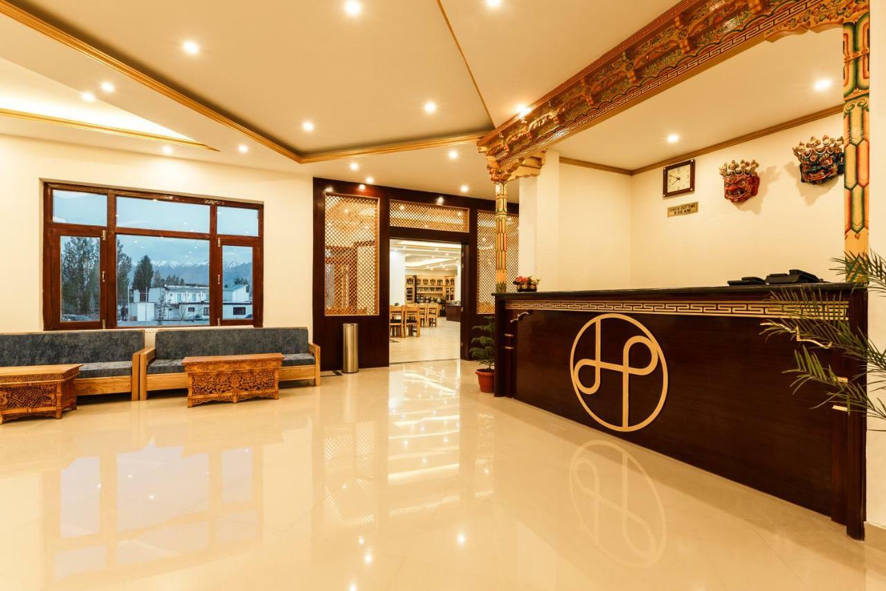 Hotel Leh Plaza Exterior photo
